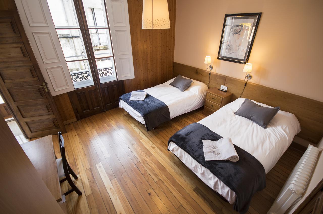 La Posada De La Casona De Sarria Eksteriør billede